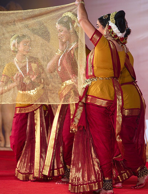 Madhavapeddi Murthy Group (Kuchipudi) (Mamallapuram Dance Festival 2012 - Kuchipudi i nie tylko)